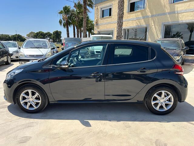 PEUGEOT 208 ALLURE 1.2 E-THP SPANISH LHD IN SPAIN 90000 MILES SUPERB 2015